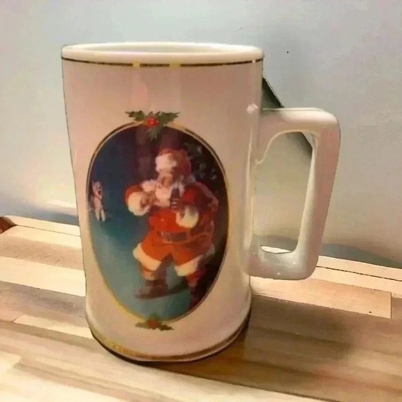 Coca-Cola 1996 Santa Seasons mug. Excellent condition. Collectible Christmas - Picture 1 of 3